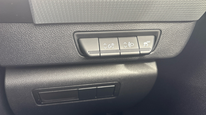 Nissan Townstar L1 Petrol 1.3 Tekna Van